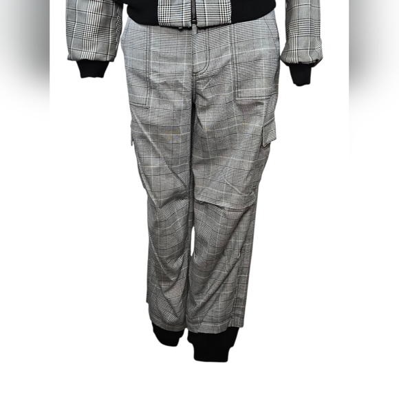 $1,035 Alice + Olivia Lonnie Reversible Bomber + Isaac Cargo Pant Set Small NWT - Picture 10 of 16